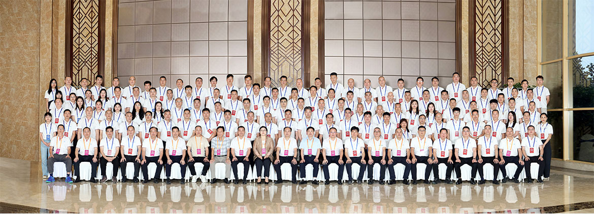 石岭商会合影.jpg